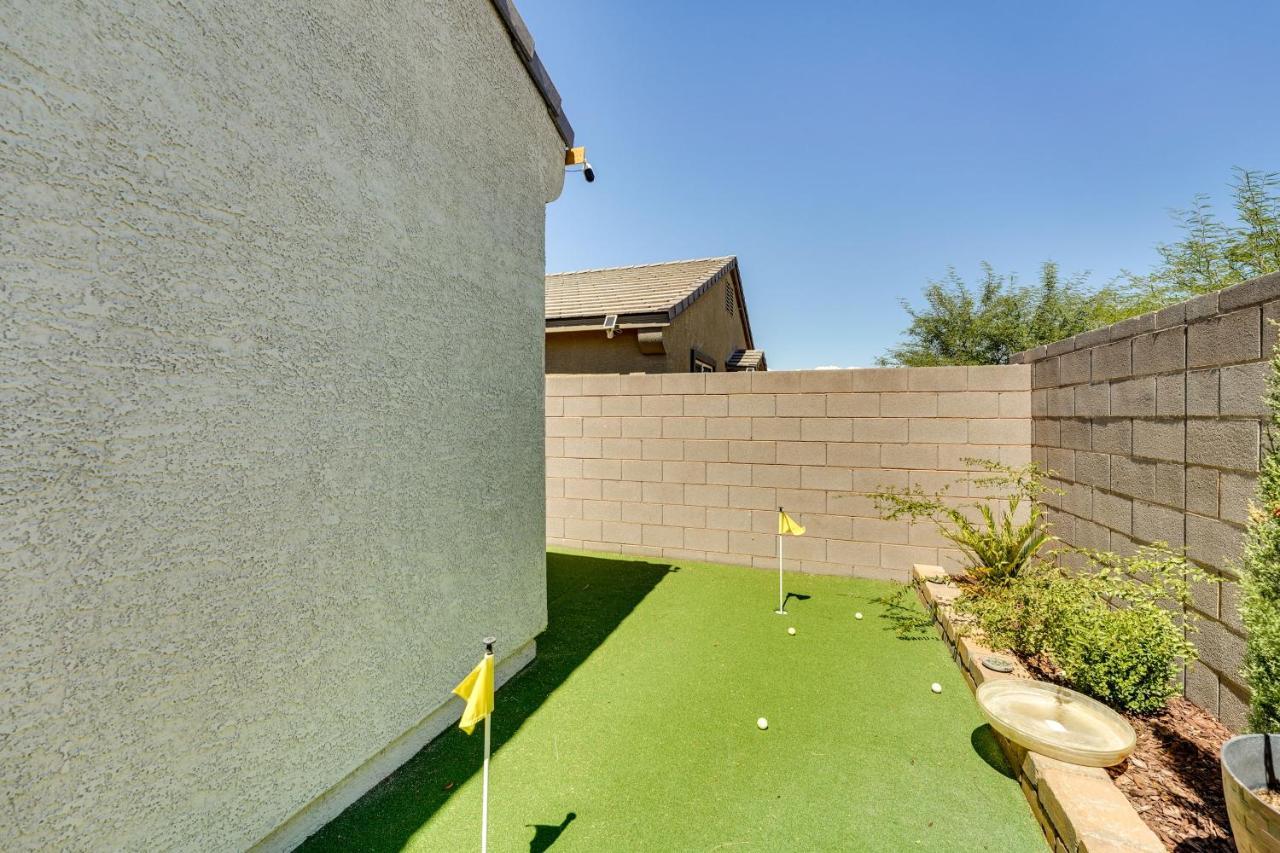 Home With Putting Green About 11 Mi To Las Vegas Strip Luaran gambar